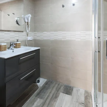 아파트 Al-andalusi 22 - Beautiful Near The Beach - Free Wifi - *
